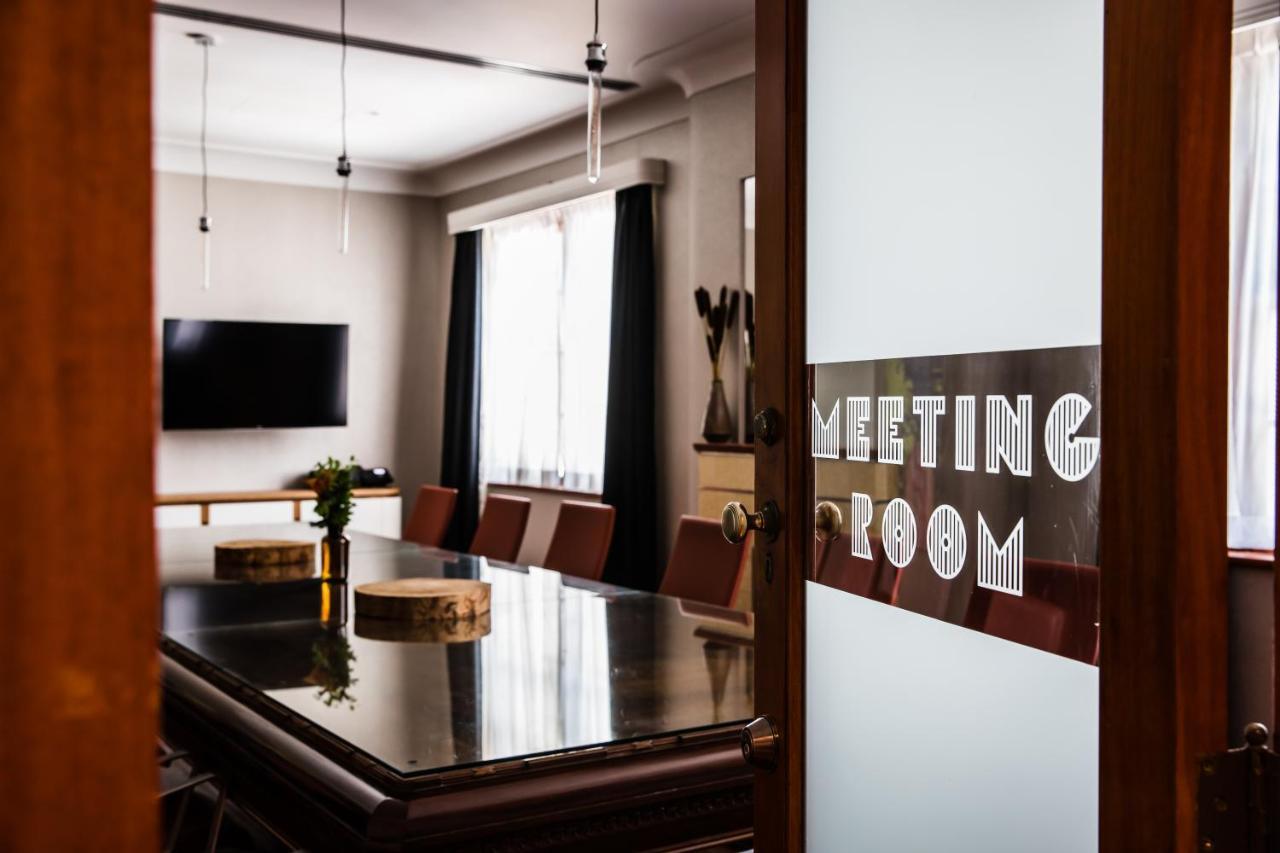The Old Clare By Ode Hotels Sydney Kültér fotó Meeting room