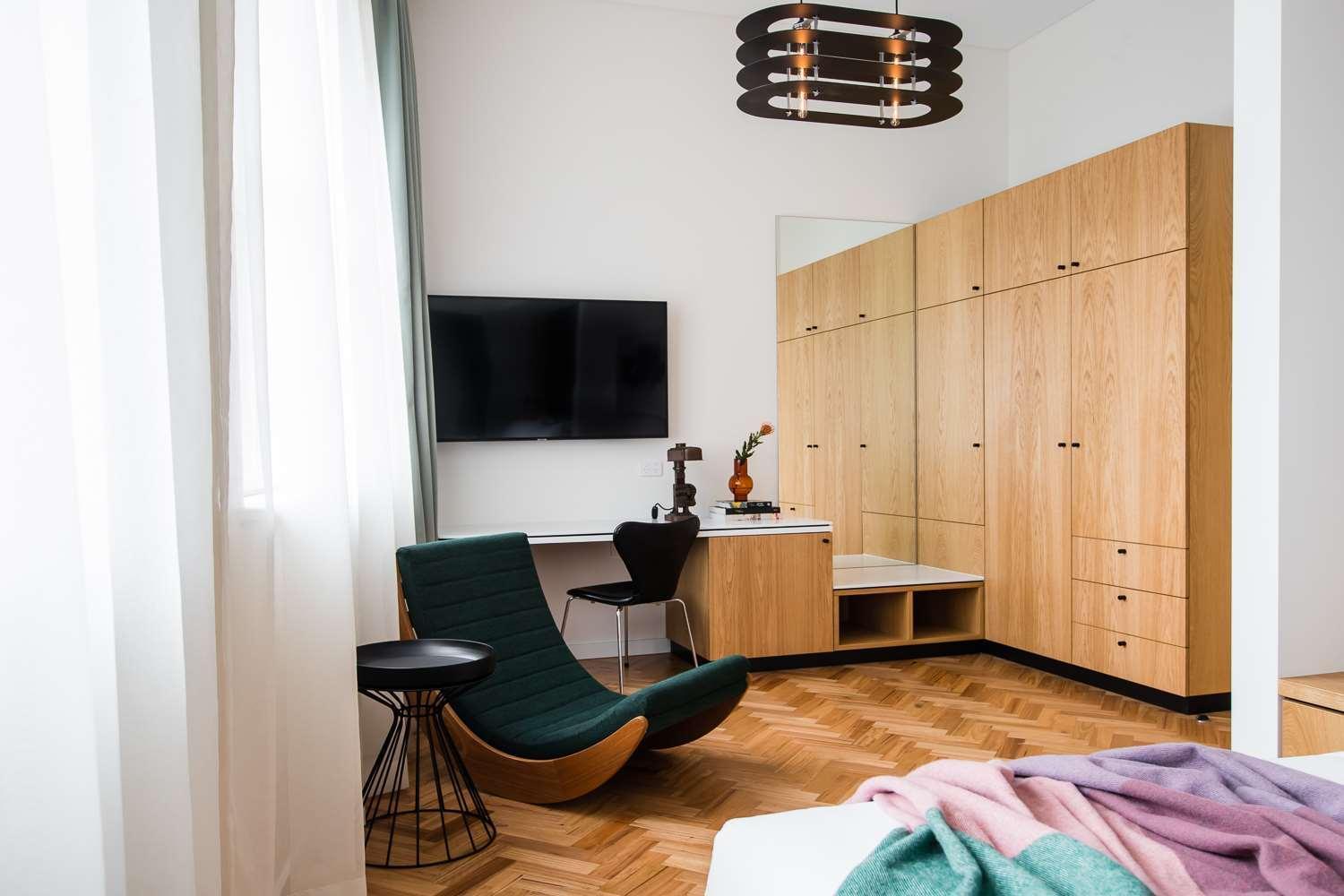 The Old Clare By Ode Hotels Sydney Kültér fotó A bedroom with a flat screen television