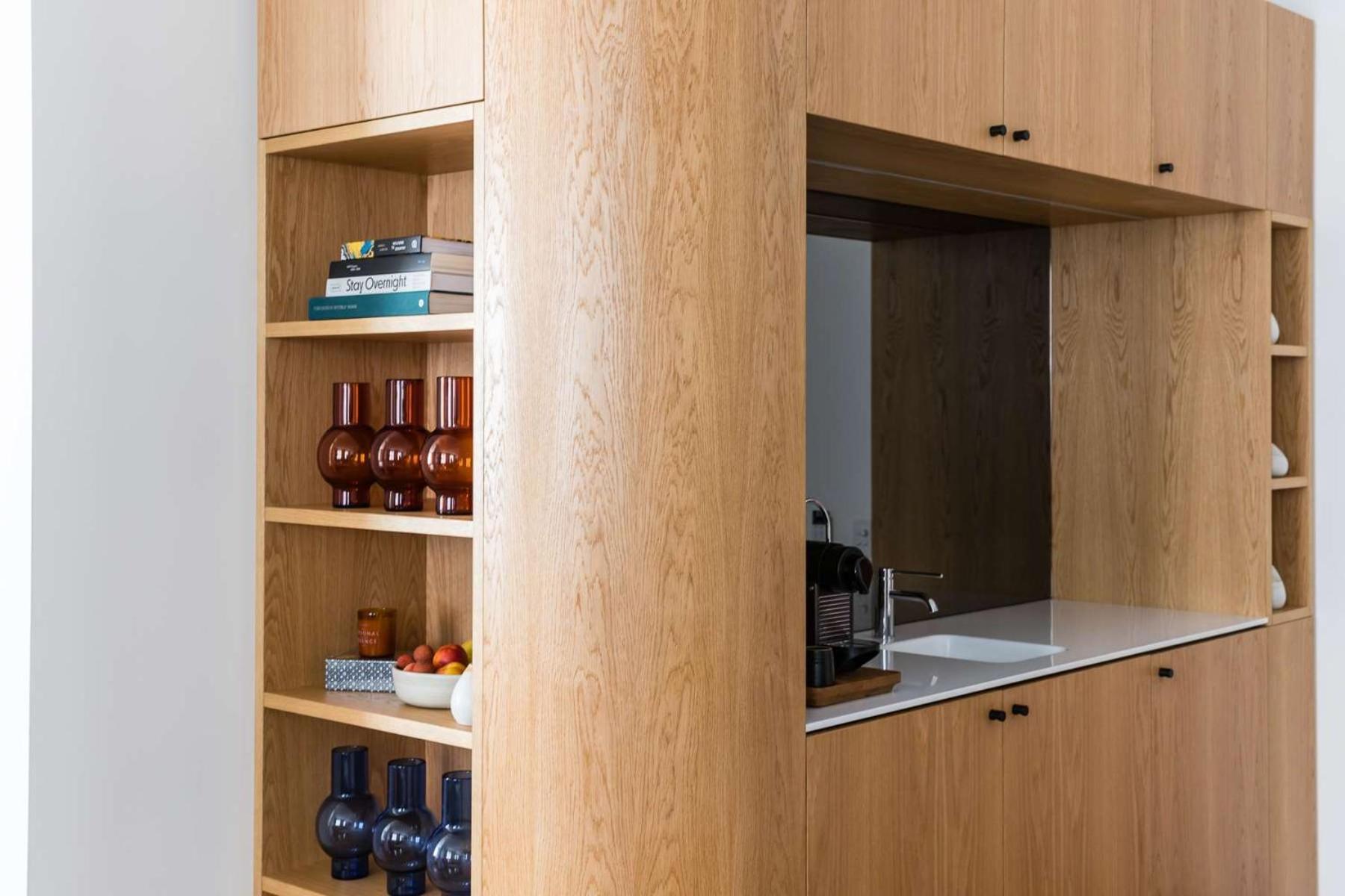 The Old Clare By Ode Hotels Sydney Kültér fotó A pass-through window in a kitchen